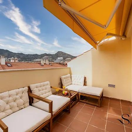 Townhouse With Jacuzzi,sea Views, Swimming Pool,garage *