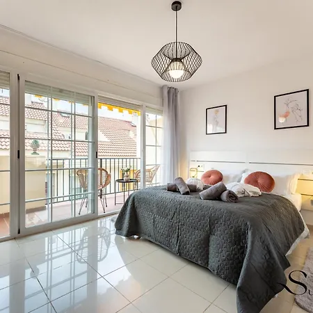 Townhouse With Jacuzzi,sea Views, Swimming Pool,garage Holiday home *