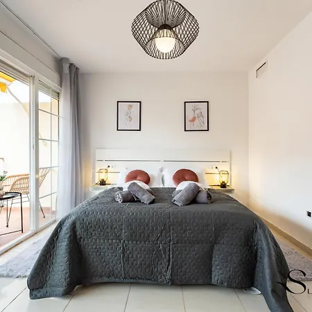 Townhouse With Jacuzzi,sea Views, Swimming Pool,garage Benalmadena