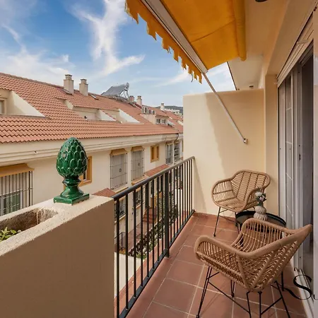 Townhouse With Jacuzzi,sea Views, Swimming Pool,garage Holiday home