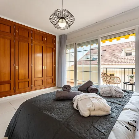 Townhouse With Jacuzzi,sea Views, Swimming Pool,garage Holiday home *