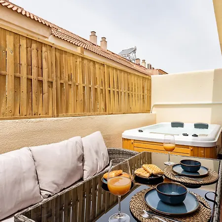 Townhouse With Jacuzzi,sea Views, Swimming Pool,garage Holiday home Benalmadena