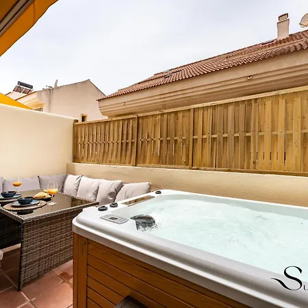 Townhouse With Jacuzzi,sea Views, Swimming Pool,garage Holiday home