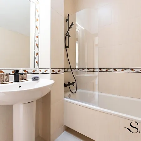 Townhouse With Jacuzzi,sea Views, Swimming Pool,garage *