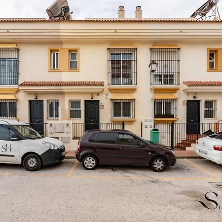 Dom wakacyjny Townhouse With Jacuzzi,sea Views, Swimming Pool,garage